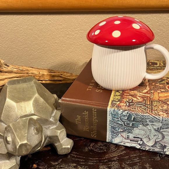 WORLD MARKET MUSHROOM MUG w/LID - Picture 1 of 12